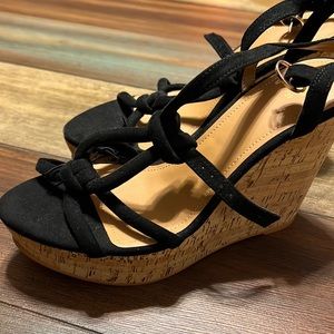 H & M , black wedge , new shoes , size 8 1/2